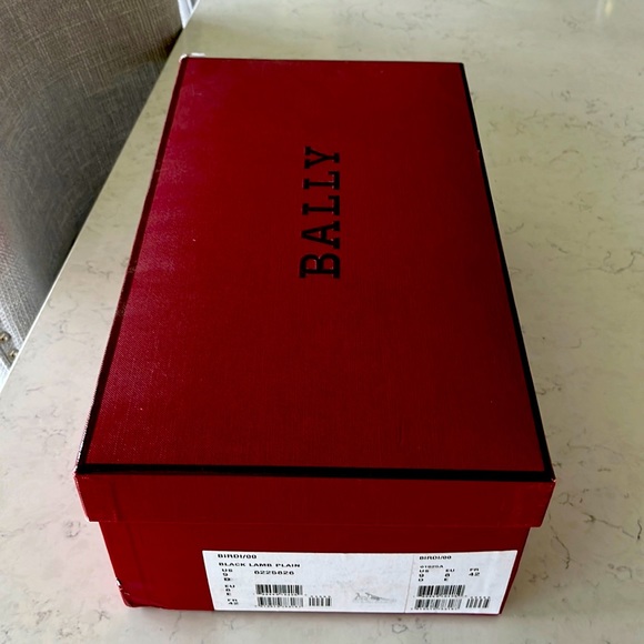 Mens Bally size 9 lamb tennis